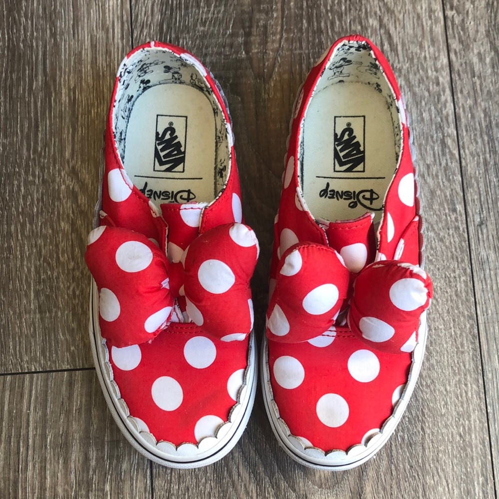 Disney Minnie Mouse X Vans girls classic slip ons